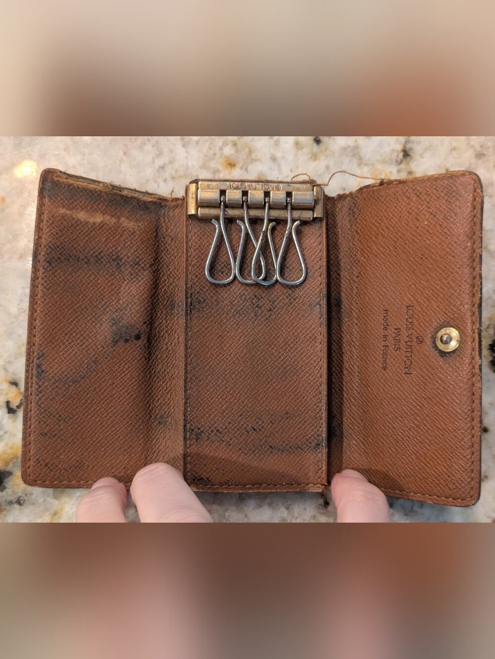 PROJECT PIECE / AS-IS Salvage Canvas - Louis Vuitton Monogram 4 Key Holder - Picture 2 of 8